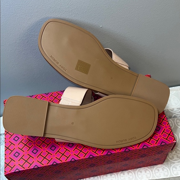 TORY BURCH georgia sandal soft parent sheep  color/goan sand
order (A16) - Picture 3 of 6